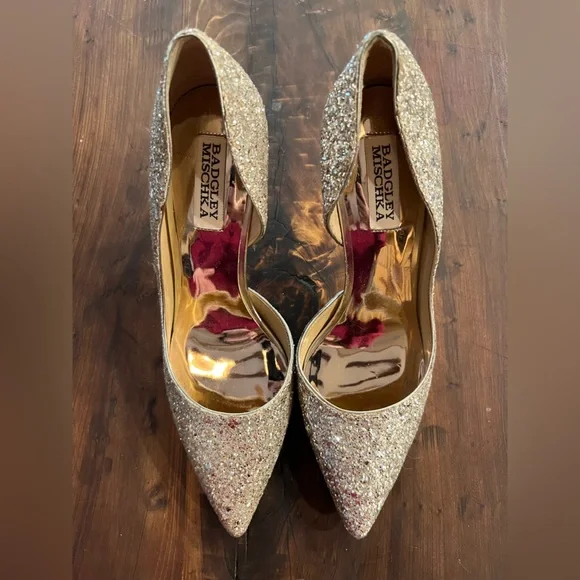 Badgley Mischka Gold Glitter Heels - Picture 1 of 9